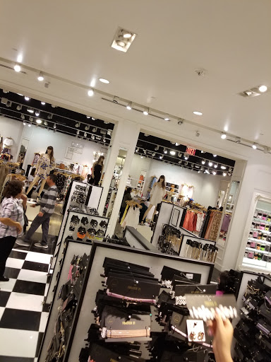 Clothing Store «Forever 21», reviews and photos, 4701 Mills Cir, Ontario, CA 91764, USA