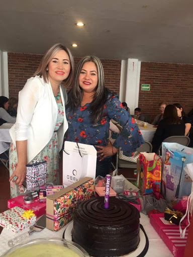 Tattoo Shop «La Familia Tattoo», reviews and photos, 208 S New Braunfels Ave, San Antonio, TX 78223, USA