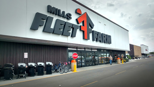 Mills Fleet Farm, 3730 36th St S, Fargo, ND 58104, USA, 