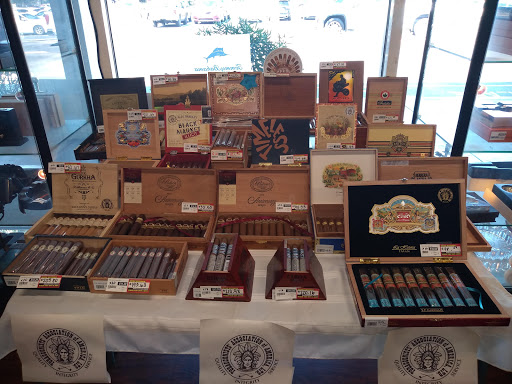 Tobacco Shop «Tobacco Depot», reviews and photos, 169 E Bloomingdale Ave, Brandon, FL 33511, USA