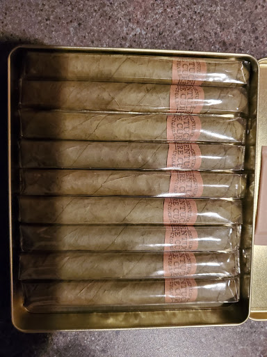 Cigar Shop «Osi Tobacco», reviews and photos, 4836 Hills and Dales Rd NW, Canton, OH 44708, USA