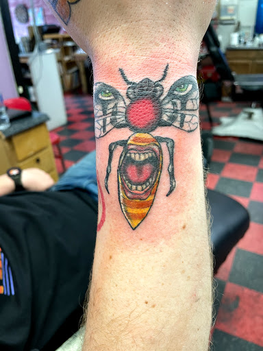 Tattoo Shop «Hall of Tattoos», reviews and photos, 328 E Main St, Norman, OK 73069, USA