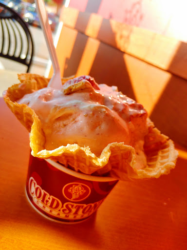 Ice Cream Shop «Cold Stone Creamery», reviews and photos, 2015 S Hurstbourne Pkwy, Louisville, KY 40220, USA