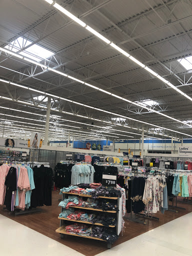 Department Store «Walmart Supercenter», reviews and photos, 1410 S Randall Rd, Algonquin, IL 60102, USA