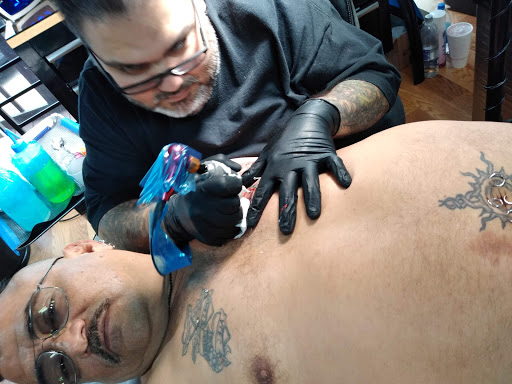 Tattoo Shop «BIG CITY TATTOOS», reviews and photos, 10222 Gulf Fwy, Houston, TX 77034, USA