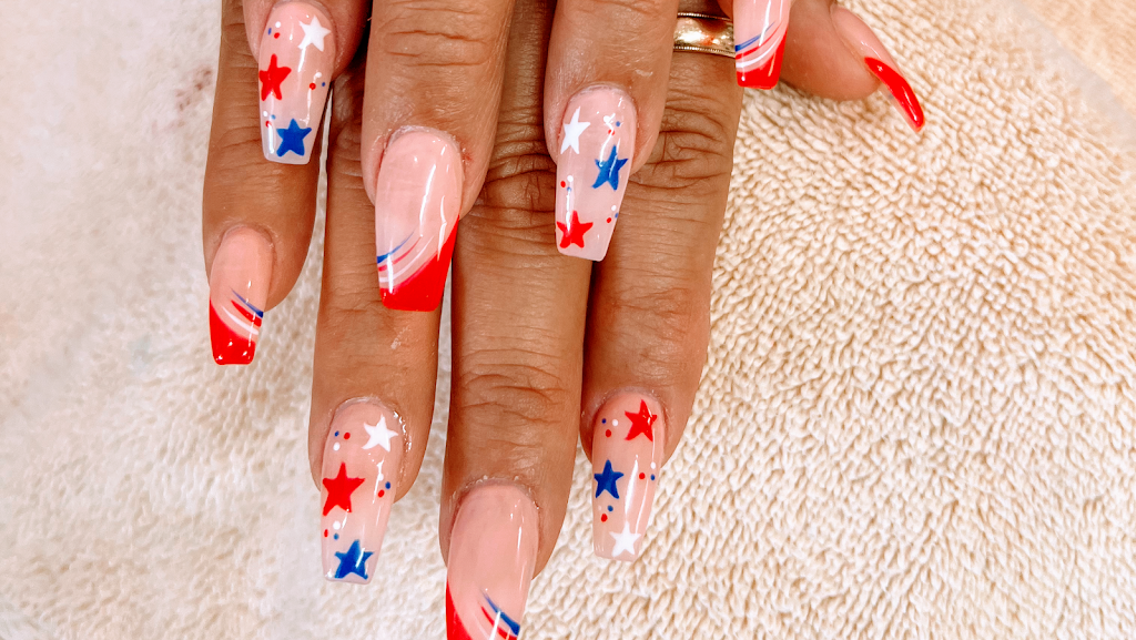 H L Nails & Spa 32725