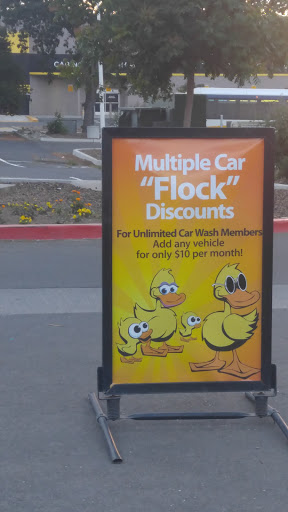 Car Wash «Quick Quack Car Wash - Citrus Heights», reviews and photos, 8017 Greenback Ln, Citrus Heights, CA 95610, USA