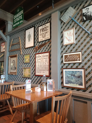American Restaurant «Cracker Barrel Old Country Store», reviews and photos, 2421 Old Country Inn Dr, Caseyville, IL 62232, USA