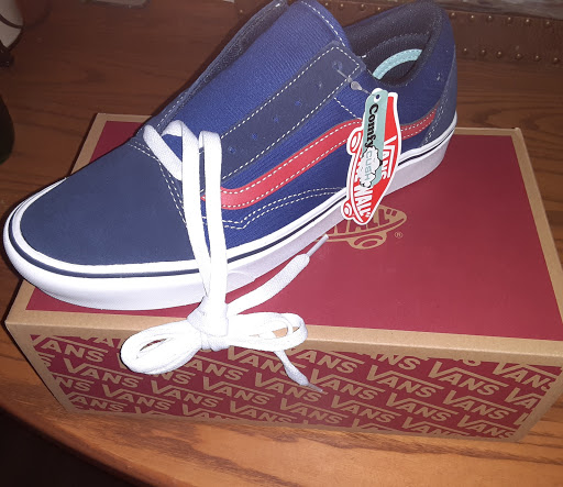 Shoe Store «Vans», reviews and photos, 9736 W Northern Ave, Peoria, AZ 85345, USA