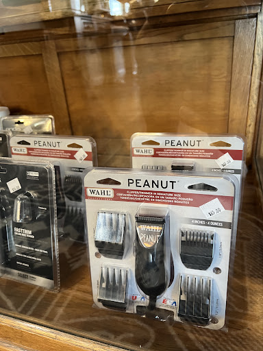 Barber Shop «Fresno Barber Shop», reviews and photos, 1936 N Echo Ave, Fresno, CA 93704, USA