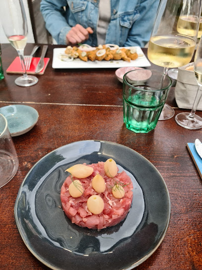 Azzighe • Osteria a metà - Scali del Pontino, 19, 57122 Livorno LI, Italy