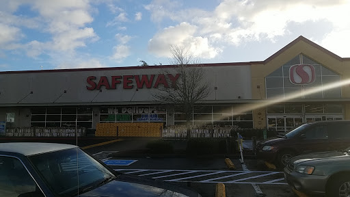 Grocery Store «Safeway», reviews and photos, 2890 NW Bucklin Hill Rd, Silverdale, WA 98383, USA