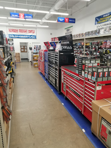 Hardware Store «Harbor Freight Tools», reviews and photos, 345 Huntington Turnpike, Bridgeport, CT 06610, USA