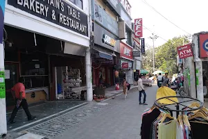 street shopping and eating image