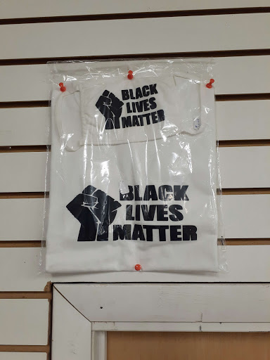 Convenience Store «Shotz Convenience Store», reviews and photos, 2900 E 27th St, Kansas City, MO 64127, USA