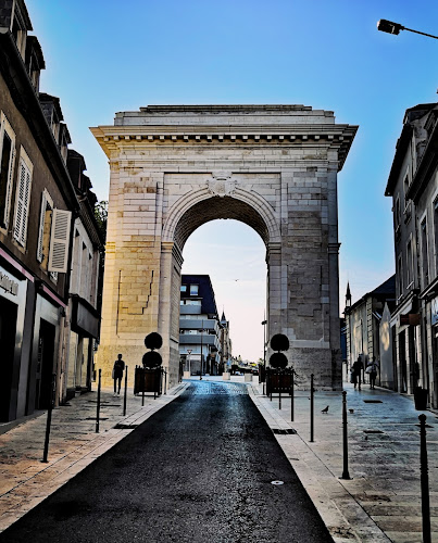 Porte de Paris à Nevers