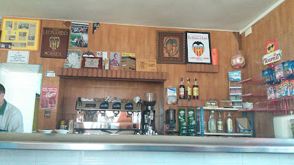 Bar PEÑA VALENCIANISTA CHE-CHORRA. - Carr. Madrid Valencia, 11, 16250 Castillejo de Iniesta, Cuenca, Spain