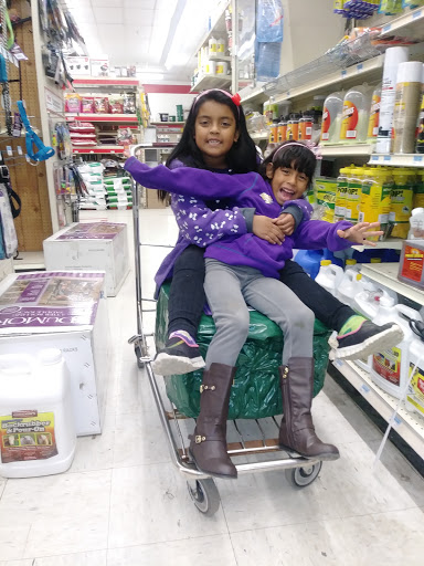 Home Improvement Store «Tractor Supply Co.», reviews and photos, 2211 Carmack Blvd, Columbia, TN 38401, USA