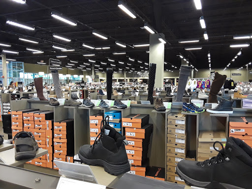 Shoe Store «DSW Designer Shoe Warehouse», reviews and photos, 1 Worcester Rd, Framingham, MA 01701, USA