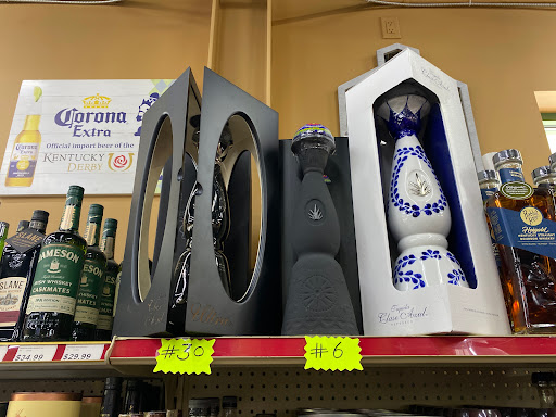 Liquor Store «Liquor World At Camelot», reviews and photos, 808 Lyndon Ln #101, Louisville, KY 40222, USA