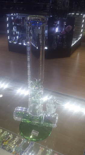 Vaporizer Store «Zee Vapor and Tobacco», reviews and photos, 6325 Dempster St, Morton Grove, IL 60053, USA