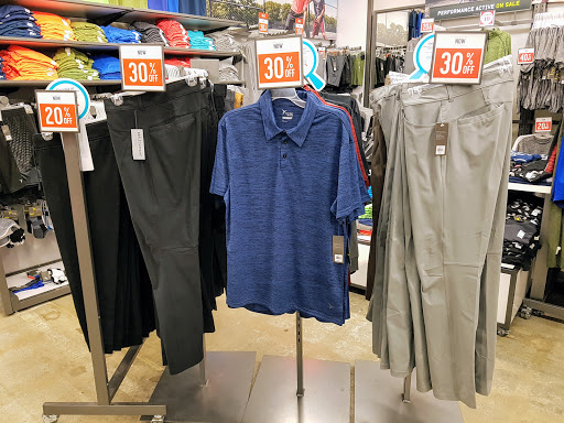 Clothing Store «Old Navy», reviews and photos, 7 Backus Ave, Danbury, CT 06810, USA