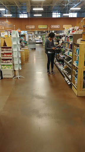 Grocery Store «Fresh Thyme Farmers Market- Bloomington, MN», reviews and photos, 2100 W 80th 1/2 St, Bloomington, MN 55431, USA