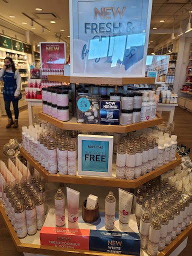 Shopping Mall «Southgate Shopping Center», reviews and photos, 13545 Eureka Rd, Southgate, MI 48195, USA