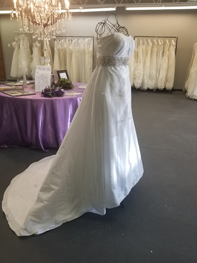 Bridal Shop «Divas Closet Bridal Boutique», reviews and photos, 1034 Merriam Ln, Kansas City, KS 66103, USA