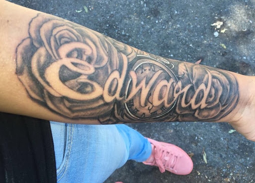 Tattoo Shop «Diverse Ink», reviews and photos, 4442 International Blvd, Oakland, CA 94601, USA