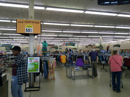 Thrift Store «Thrift Town», reviews and photos, 1516 S Westmoreland Rd, Dallas, TX 75211, USA