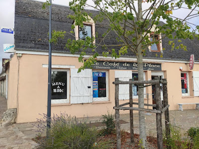 Café de la Place à Bailleau-l'Évêque