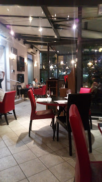 Atmosphère du Restaurant français La Renaissance à Oullins-Pierre-Bénite - n°3