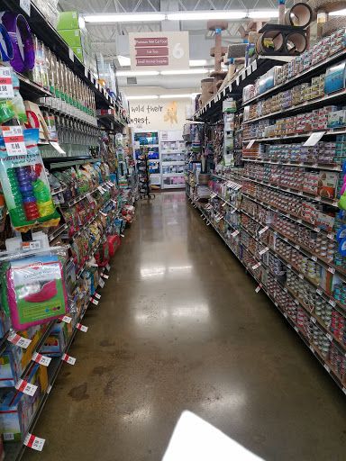 Pet Supply Store «Pet Supplies Plus», reviews and photos, 209 Towne Dr, Elizabethtown, KY 42701, USA