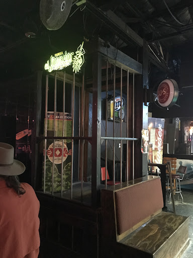 Bar «Retox Bar», reviews and photos, 1031 Patricia, San Antonio, TX 78213, USA