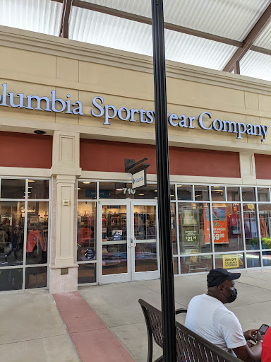 Sportswear Store «Columbia Sportswear Outlet Store at Tanger Outlets», reviews and photos, 4000 Arrowhead Blvd #710, Mebane, NC 27302, USA