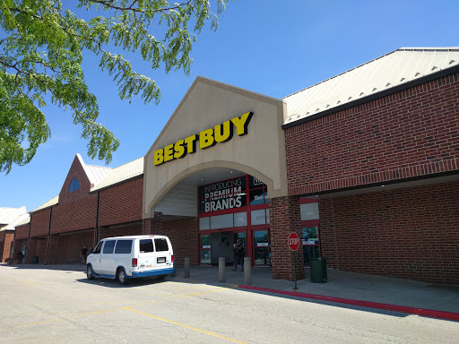 Electronics Store «Best Buy», reviews and photos, 350 W Army Trail Rd, Bloomingdale, IL 60108, USA