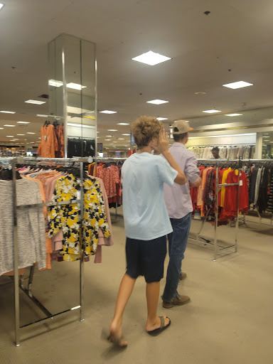 Shopping Mall «North Shore Square Mall», reviews and photos, 150 Northshore Blvd, Slidell, LA 70460, USA