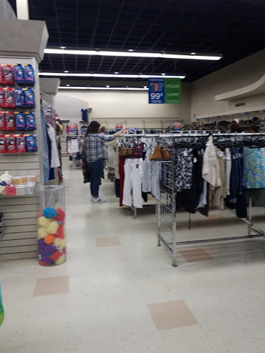 Thrift Store «South Hill Goodwill», reviews and photos, 12915 Meridian E, Puyallup, WA 98373, USA