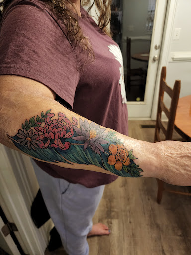 Tattoo Shop «Planet Ink Tattoos», reviews and photos, 3968 Jimmy Lee Smith Pkwy #102, Hiram, GA 30141, USA