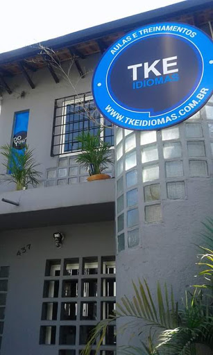 Logo da empresa - TKE IDIOMAS