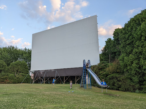 Drive-in Movie Theater «Elm Road Triple Drive-In Theatre», reviews and photos, 1895 Elm Rd NE, Warren, OH 44483, USA