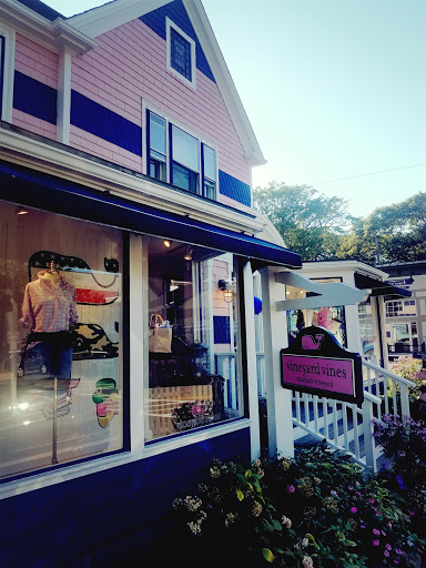 Clothing Store «Vineyard Vines», reviews and photos, 56 Narragansett Ave, Oak Bluffs, MA 02557, USA