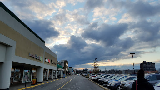 Shopping Mall «Miracle Mile Shopping Center», reviews and photos, 4100 William Penn Hwy, Monroeville, PA 15146, USA