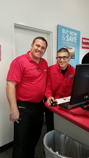 Tire Shop «Discount Tire Store - Leon Valley, TX», reviews and photos, 6221 Bandera Rd, Leon Valley, TX 78238, USA