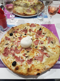 Pizza du Pizzas à emporter Casa Mia à Saint-Martin-d'Hères - n°7