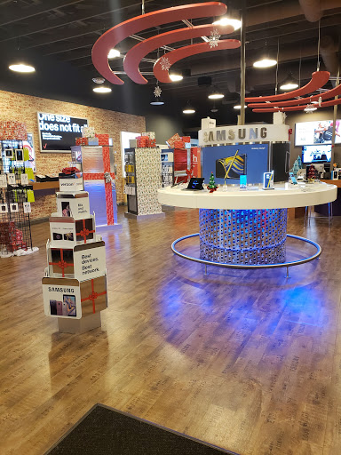 Cell Phone Store «Verizon Authorized Retailer, TCC», reviews and photos, 1327 E Tipton St, Seymour, IN 47274, USA