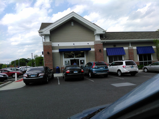 Thrift Store «Goodwill Monroe Store & Donation Station», reviews and photos, 252 Monroe Turnpike, Monroe, CT 06468, USA