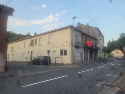 Couvreur Aveyron Couverture Rénovation de Toiture Aveyron Nettoyage de Toiture Étanchéité Toiture Urgence fuite 24h24 7j/7 à Aubin