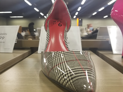 Shoe Store «DSW Designer Shoe Warehouse», reviews and photos, 1015 Cochrane Rd, Morgan Hill, CA 95037, USA